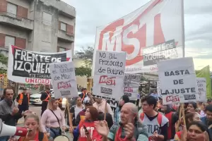 Sin protocolo antipiquete, en Catamarca marcharon contra el plan de ajuste de Nacin