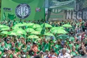 Tras el anuncio del DNU, ATE convoca una movilizacin