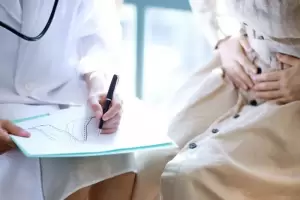 Qu es la gastroenteritis y qu alimentos deberas evitar en las fiestas?