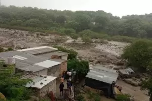 Defensa Civil asegur que Rincn no sufri un alud, sino que "se trata de una creciente extraordinaria"