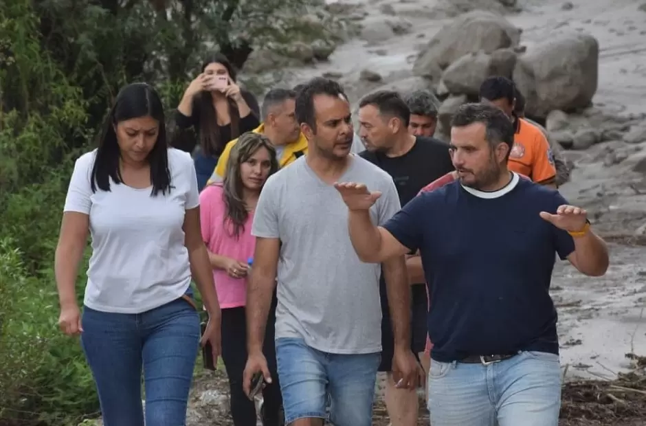 Enzo Carrizo, intendente de Saujil junto a la ministra Segura