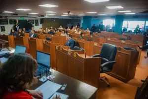 Con polmica, se levant la ltima sesin extraordinaria por falta de qurum