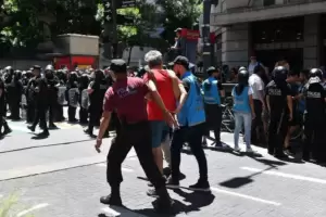Finaliz la Marcha de la CGT: tensin, choques y detenidos