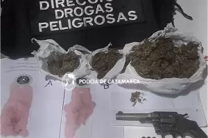 Detuvieron a un hombre que tena droga y un arma en Capital