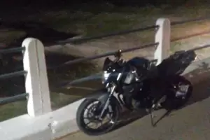 Motociclista en grave estado por un siniestro vial en Pacln