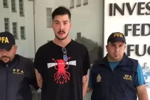 Detuvieron a un famoso cantante por abuso sexual de menores