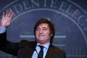 El Gobierno pone en marcha un plan para recortar las horas extra y los adicionales