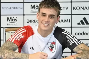 River Plate: Present oficialmente a su primer refuerzo y confirm la salida de dos figuras
