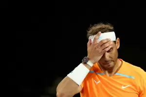 Apenas una semana despus de su regreso, Nadal vuelve a parar por una nueva lesin
