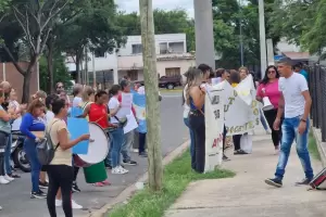 Los docentes autoconvocados volvieron a reclamar por paritarias y mejoras laborales