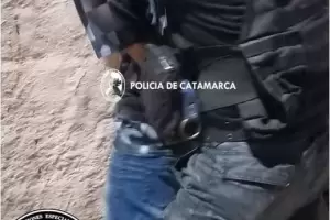 Aprehendieron a un hombre que intent agredir a su familia con un cuchillo de cocina