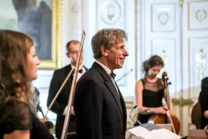 El Teatro Coln ech al director musical tras ser acusado de abuso de menores