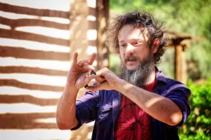 Taller de Habilidades y Juegos Ancestrales en el Pueblo Perdido