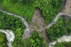 Tragedia: Derrumbe de tierra dej al menos 33 muertos en Colombia
