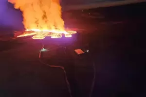 Impactante erupcin de un volcn en Islandia: hay ms de 4 mil evacuados