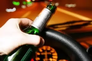 Alcohol al volante: Un hombre choc en estado de ebriedad