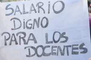 Docentes Autoconvocados marchan otra vez por aumento salarial