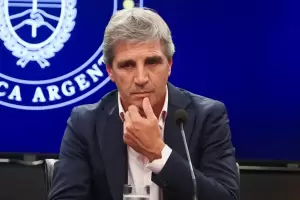 Bancos y consultoras prevn que el dlar oficial cierre el ao en $1700 y la inflacin llegue al 280%