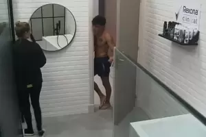 Acusaron a Alan de espiar a Sabrina en el bao de GH, "Qu cargoso"