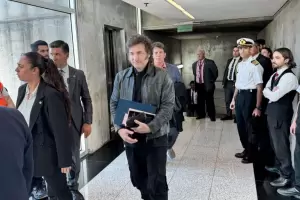 Milei emprende el retorno desde Davos tras participar en el Foro Econmico Mundial