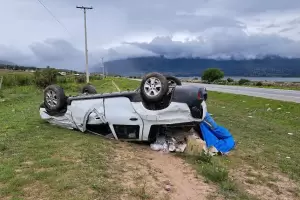 Falleci� una catamarque�a tras un violento vuelco en Tucum�n