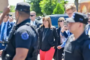 Bullrich estuvo presente en el velatorio de Uma, la hija de su custodio asesinada