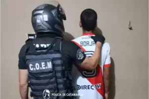 Detienen a violento que agredi a una mujer y a efectivos policiales