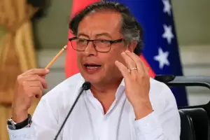 Colombia dejar de comprar armamento a Estados Unidos: "No ms limosnas"