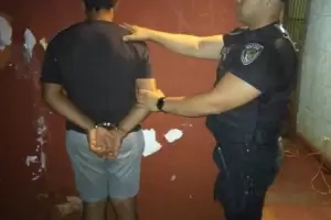 Detuvieron a un hombre que hiri gravemente de un machetazo a un perro