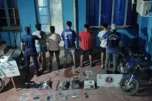 Secuestran drogas, armas y detienen a integrantes de una banda