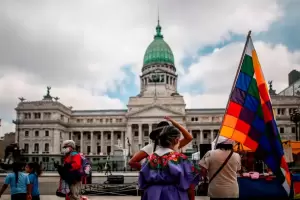 Otro rev�s para Milei: la Justicia suspendi� la derogaci�n de la ley de Tierras