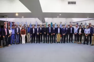 Los gobernadores pidieron coparticipar el Impuesto Pas, pero la Casa Rosada aclar que lo discutir ms adelante