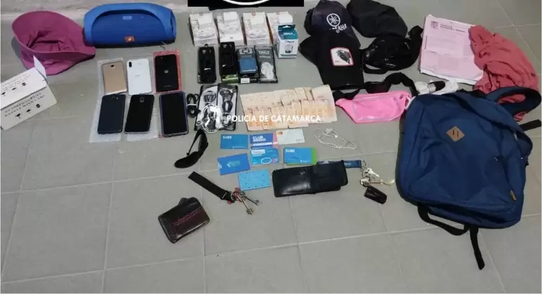 Detuvieron dos jóvenes con elementos de dudosa procedencia