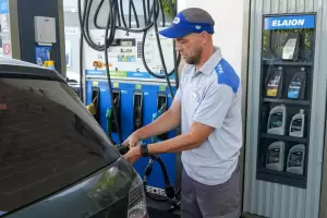 Por actualizacin de impuestos, los combustibles subirn en marzo, abril y mayo