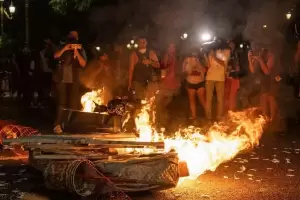Tras los disturbios frente al Congreso, el Gobierno presentar una denuncia penal