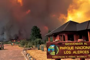 Parque Los Alerces: el incendio sin control ya destruy ms de 3.100 hectreas