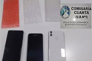 Personal policial secuestr varios elementos de dudosa procedencia