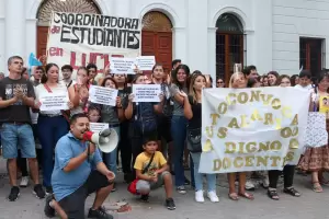 Paritarias: Docentes Autoconvocados harn una "sentada" para presionar a los gremios a "negociar con cautela"