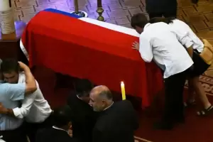 Miles de personas despidieron a Sebastin Piera en Chile en una conmemoracin emotiva