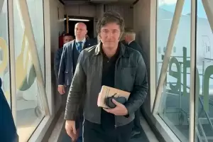 Javier Milei ya viaja a Roma para reunirse con el papa Francisco