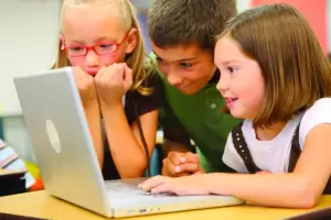 Regla del 3,6,9,12: En qu consiste la propuesta para cuidar la salud de los ms pequeos ante el uso de la tecnologa