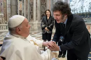 Cmo se prepara Milei para la audiencia privada con el Papa Francisco: la agenda, tras los gestos en la baslica