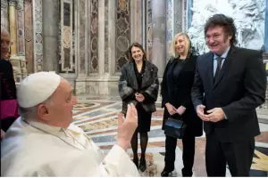 El Gobierno busca desescalar el conflicto con el Papa Francisco para lograr que visite Argentina