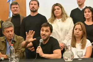 Otro gobernador pidi una cautelar para frenar la quita de subsidios al transporte que dispuso la Casa Rosada