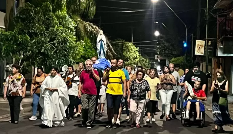 Celebran a Nuestra Seora de Lourdes