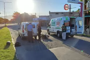 Una motociclista result herida tras chocar contra una camioneta en La Chacarita