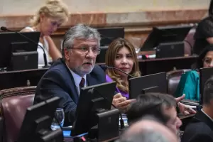 Quiebre: Guillermo Andrada y otros tres senadores desafan el liderazgo de Cristina Kirchner