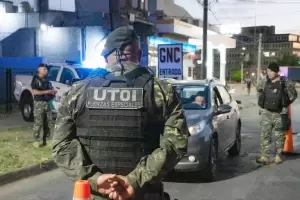 Un polica limpiaba su arma reglamentaria y mat por accidente a su sobrino de 8 aos