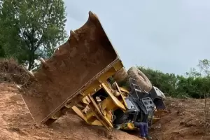 Las Juntas: Falleci un hombre tras ser aplastado por una mquina retroexcavadora