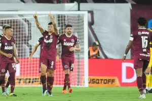 Boca Juniors cay ante Lans 2-1 en La Fortaleza y llega golpeado al Superclsico